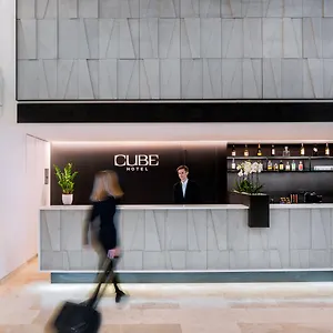 Cube プラハ