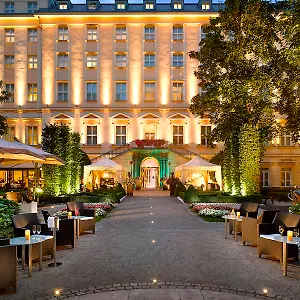 The Grand - The Leading Of The World براغ