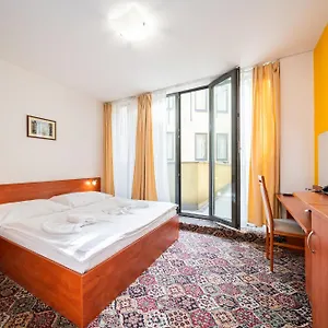 3* Ξενοδοχείο De Luxe