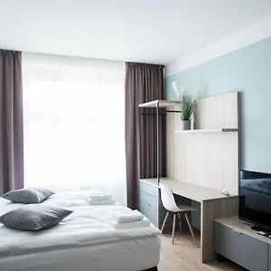 Honest Smichov براغ